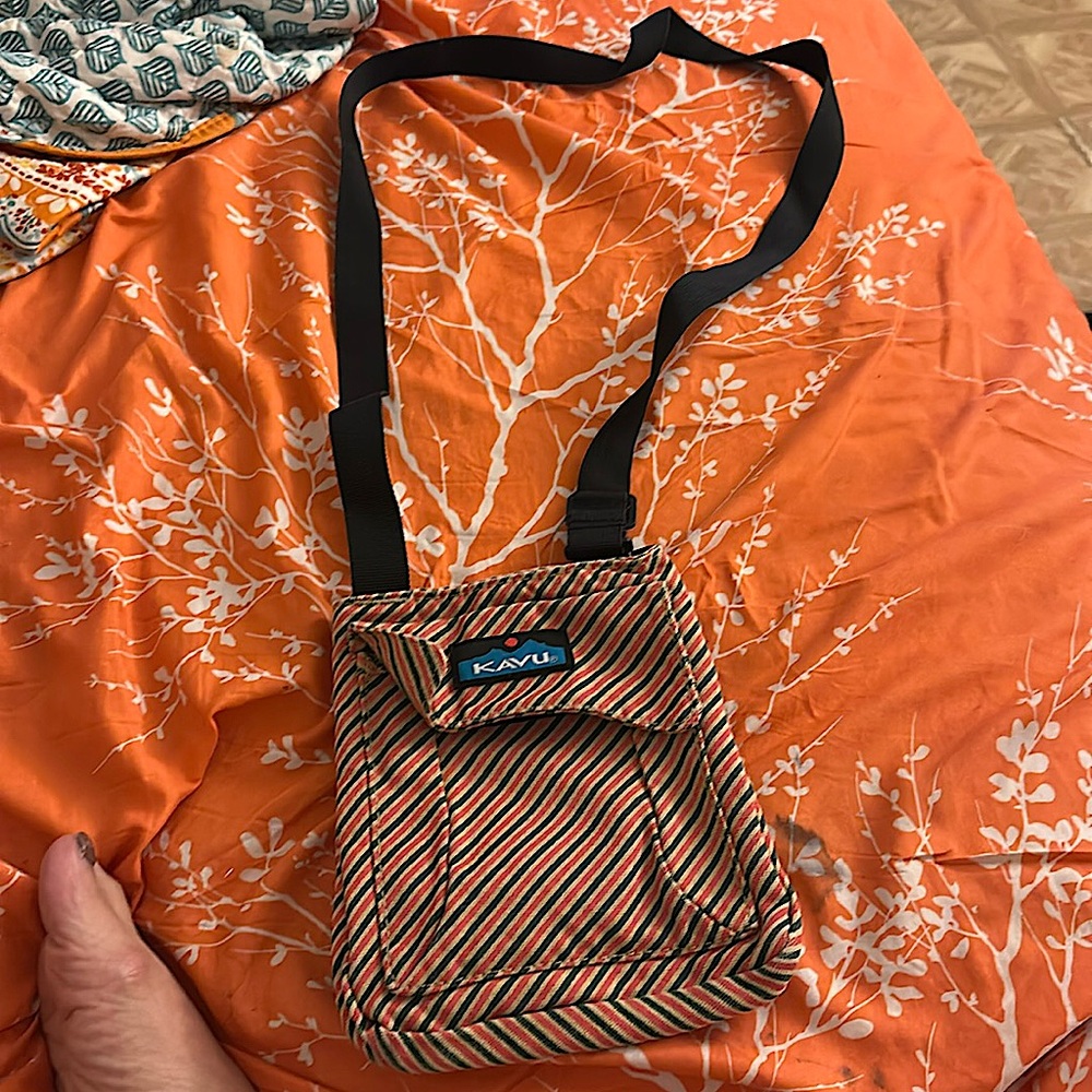 KAVU SHOULDER BAG